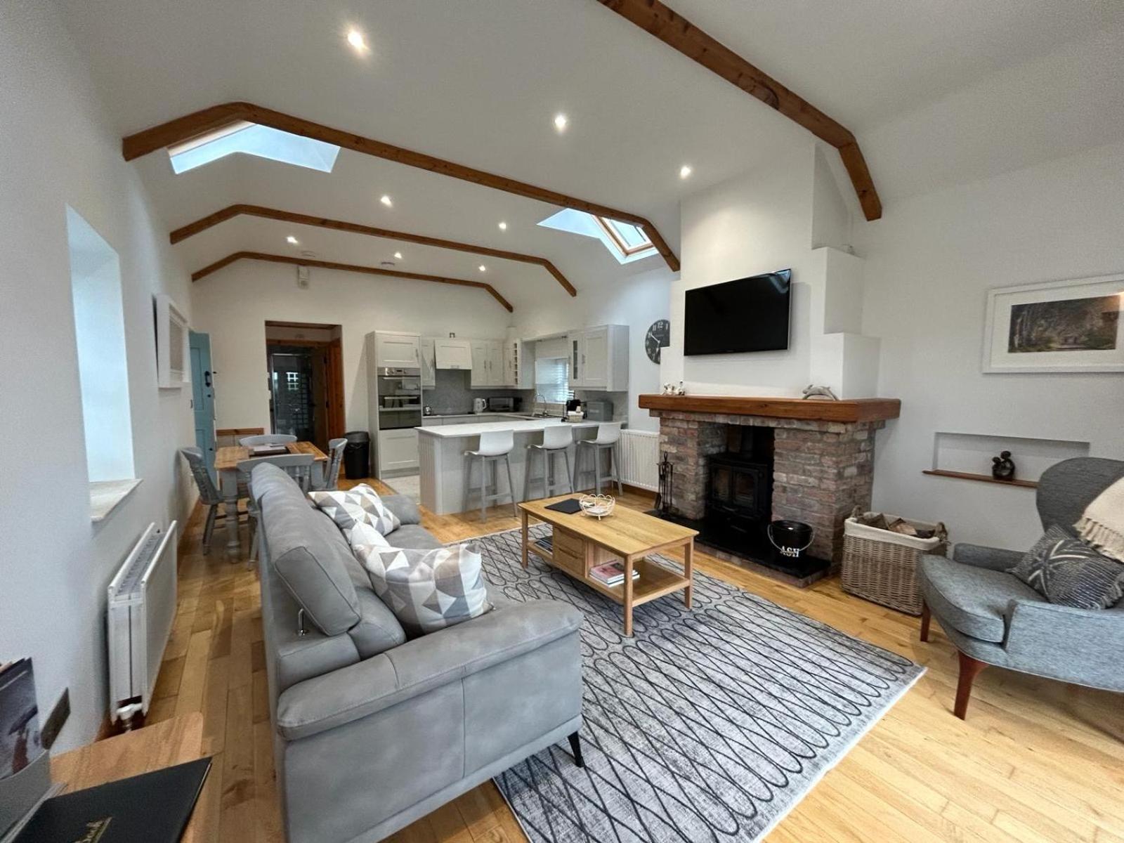 The Cottage At Ashbrook - Charming Country Cottage Near 벨파스트 외부 사진